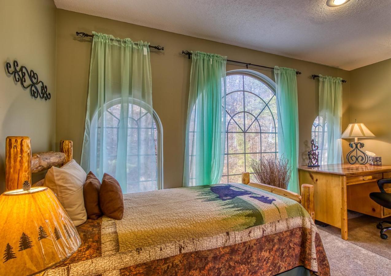 3 Decks, Mtn Views! Tree Tops By Honeybearcabins - Luxury Rain Showers, 3 King Suites, Xl Hottub, Fireplace, Bear Sightings Gatlinburg Exterior foto
