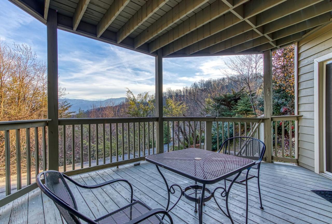 3 Decks, Mtn Views! Tree Tops By Honeybearcabins - Luxury Rain Showers, 3 King Suites, Xl Hottub, Fireplace, Bear Sightings Gatlinburg Exterior foto