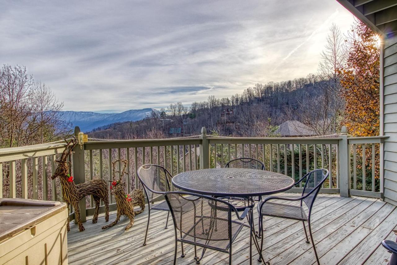 3 Decks, Mtn Views! Tree Tops By Honeybearcabins - Luxury Rain Showers, 3 King Suites, Xl Hottub, Fireplace, Bear Sightings Gatlinburg Exterior foto