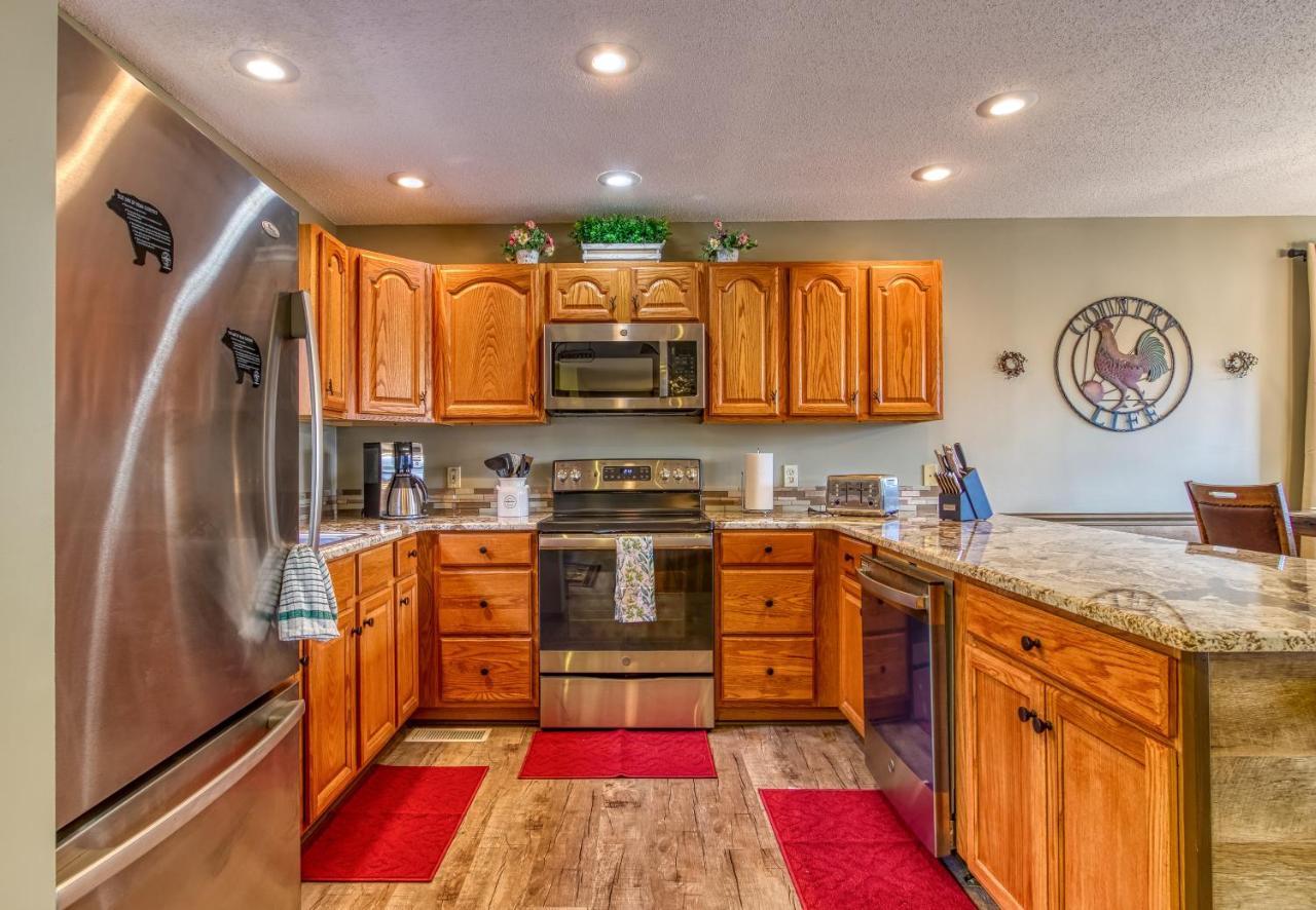 3 Decks, Mtn Views! Tree Tops By Honeybearcabins - Luxury Rain Showers, 3 King Suites, Xl Hottub, Fireplace, Bear Sightings Gatlinburg Exterior foto