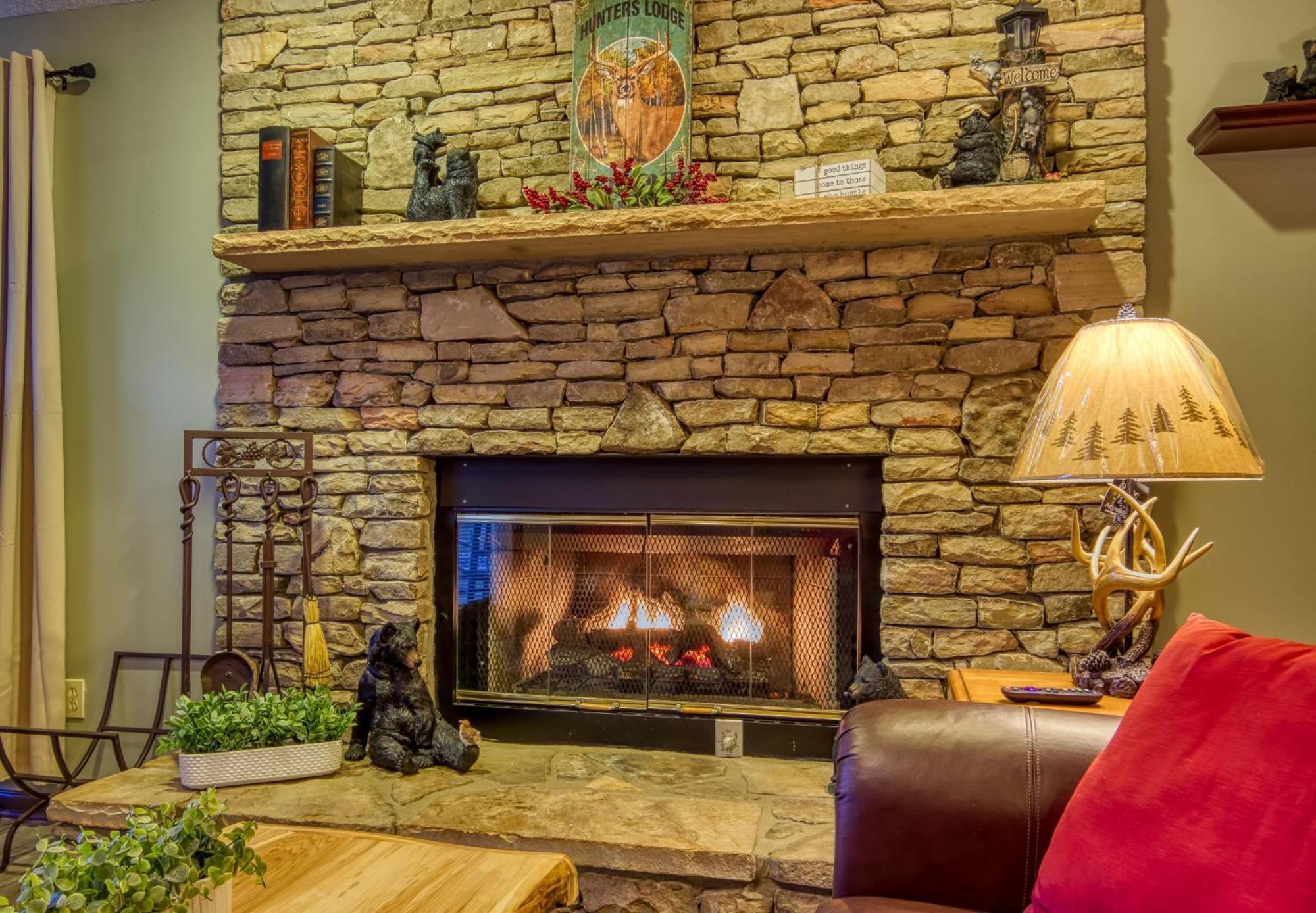 3 Decks, Mtn Views! Tree Tops By Honeybearcabins - Luxury Rain Showers, 3 King Suites, Xl Hottub, Fireplace, Bear Sightings Gatlinburg Exterior foto
